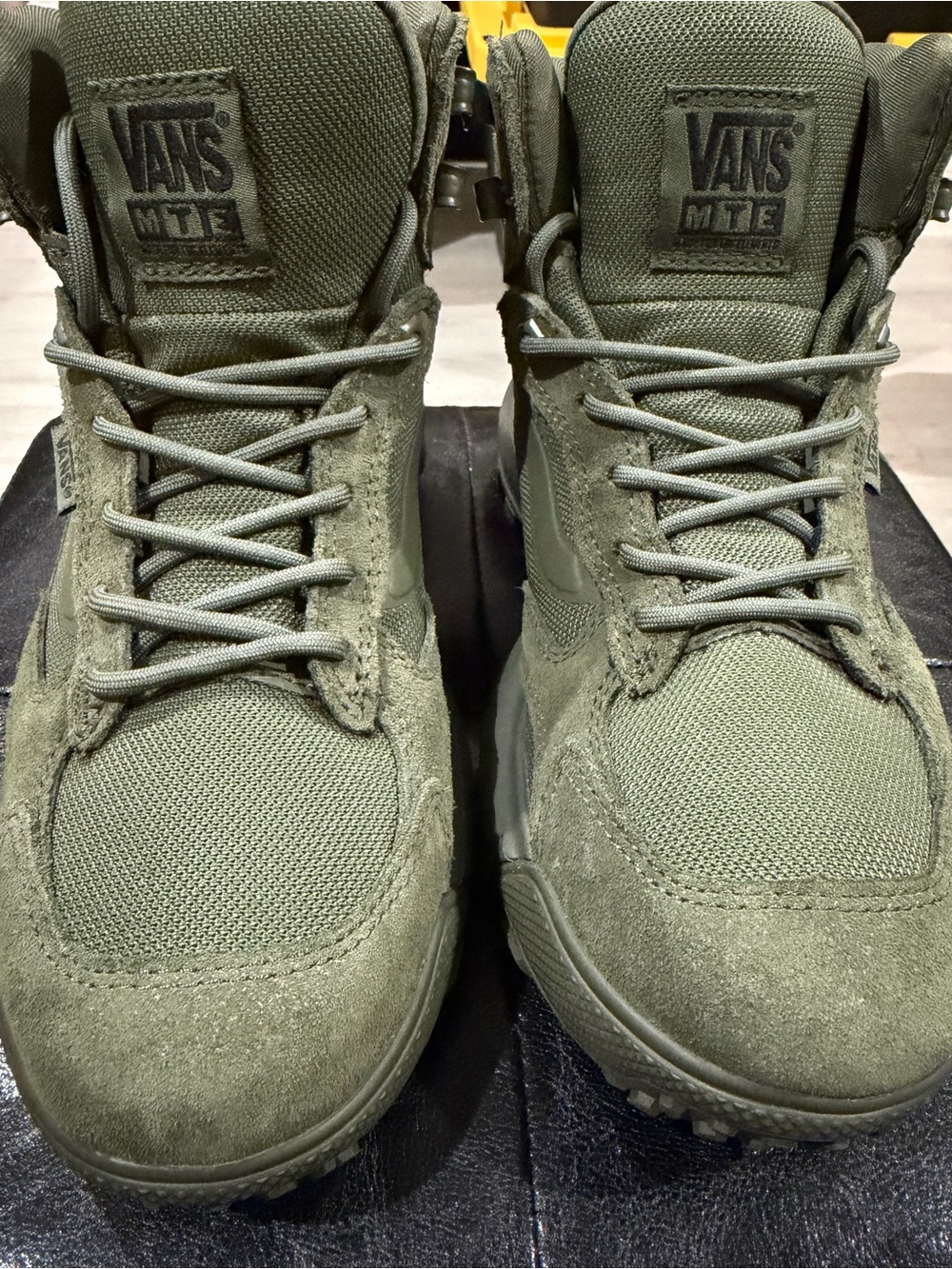 Vans MTE Crestline HydroGuard Waterproof Boots Olive Green 6.5 NEW